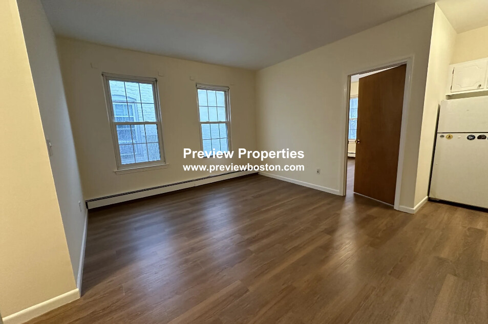 Studio bed, 1 bath apartment for rent at 78 South Huntington Ave Unit 21P, Jamaica Plain — photo 1 of 5