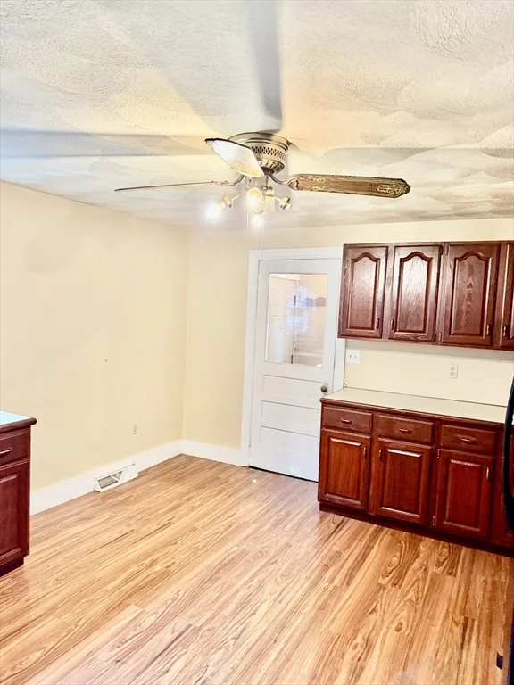 3 bed, 1 bath apartment for rent at 78 Summer St Unit 1, Everett — photo 12 of 22