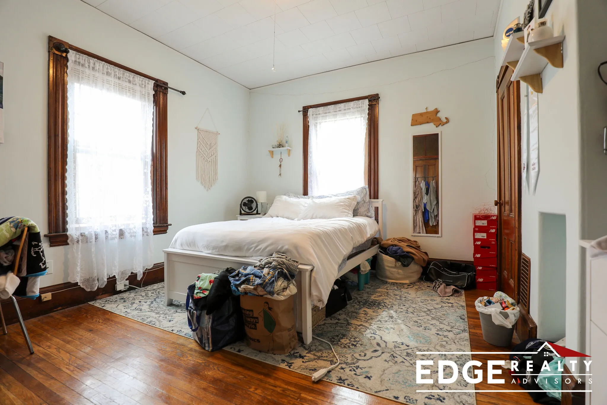 3 bed, 2 bath apartment for rent at 78 Surrey St Unit 1, Brighton — photo 9 of 11