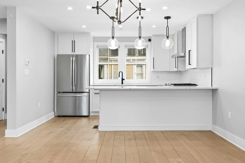 4 bed, 2 bath apartment for rent at 78 Tremont St Unit 78, Charlestown — photo 8 of 31
