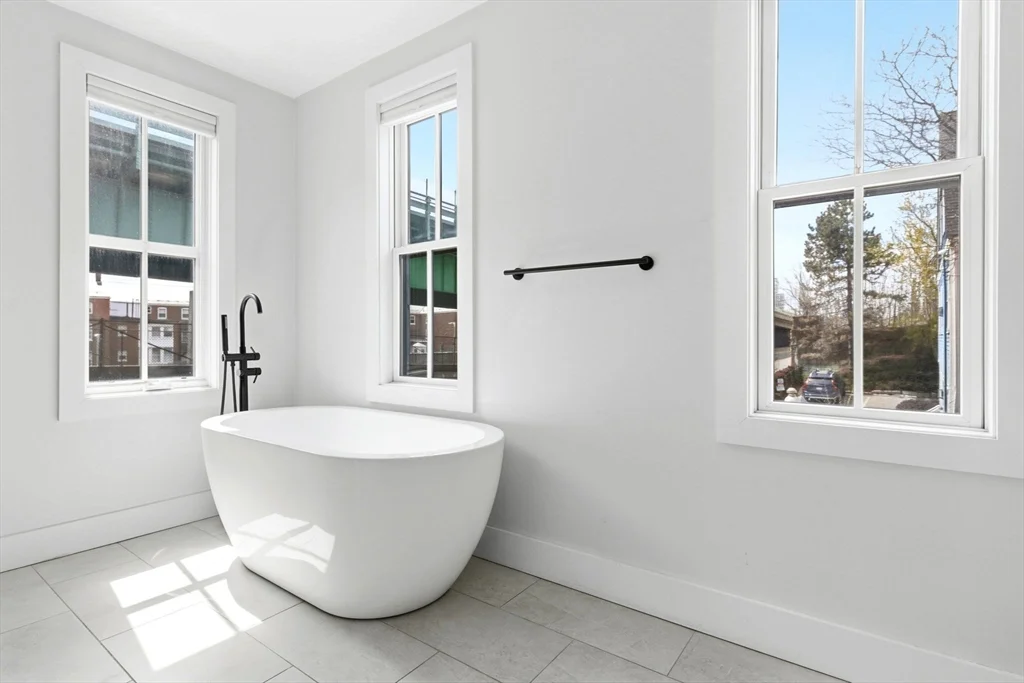 4 bed, 2 bath apartment for rent at 78 Tremont St Unit 78, Charlestown — photo 17 of 31