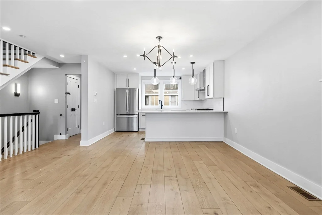 4 bed, 2 bath apartment for rent at 78 Tremont St Unit 78, Charlestown — photo 6 of 31