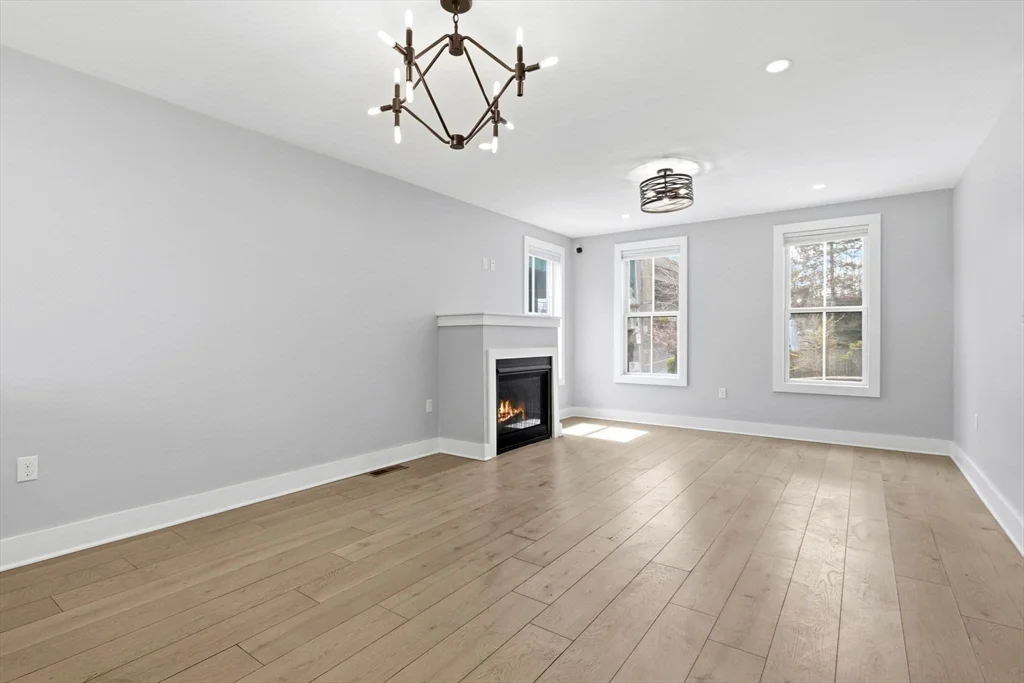 4 bed, 2 bath apartment for rent at 78 Tremont St Unit 78, Charlestown — photo 3 of 31