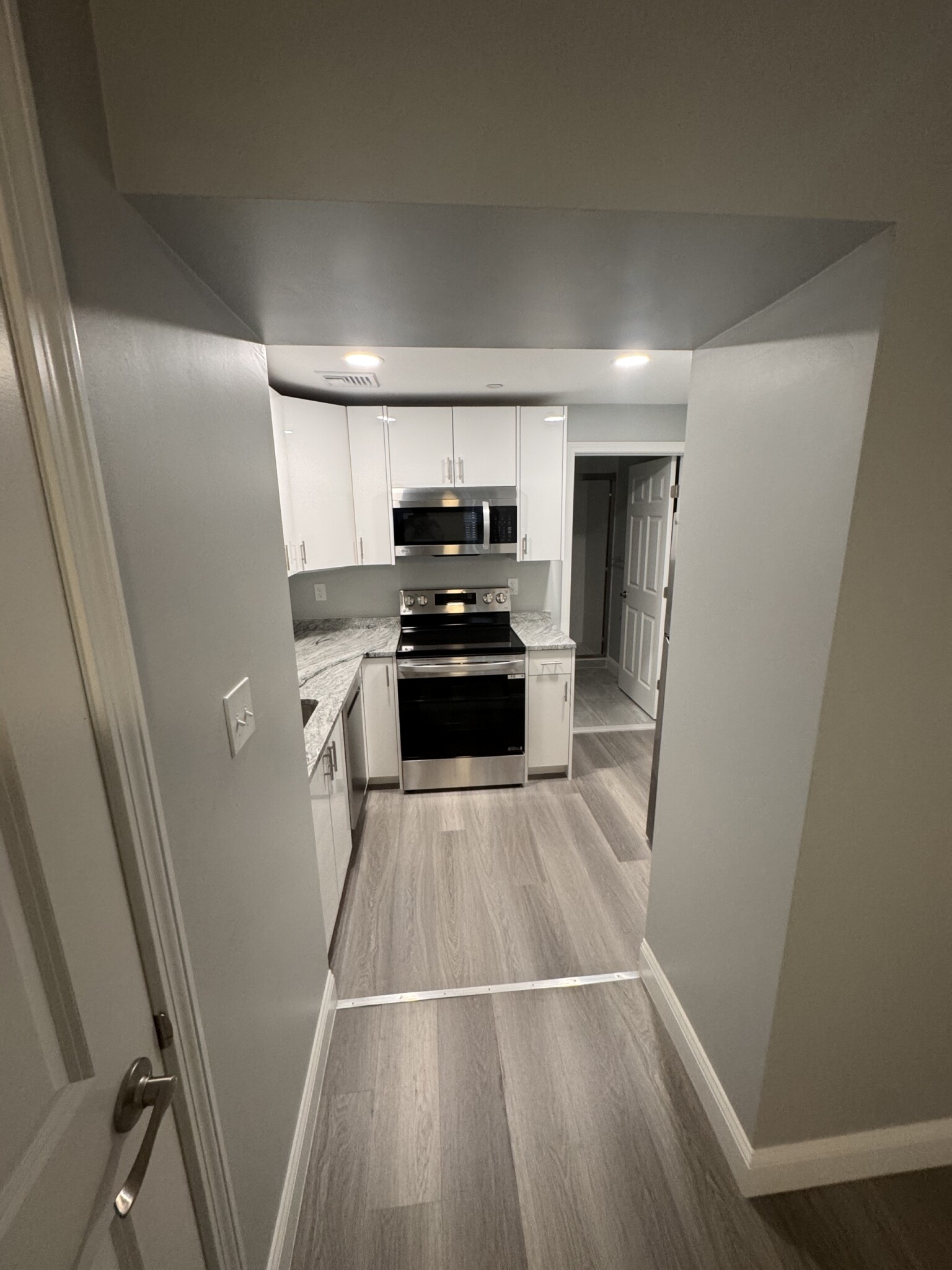 1 bed, 1 bath apartment for rent at 78 Tyler St Unit 3, Chinatown — photo 3 of 10