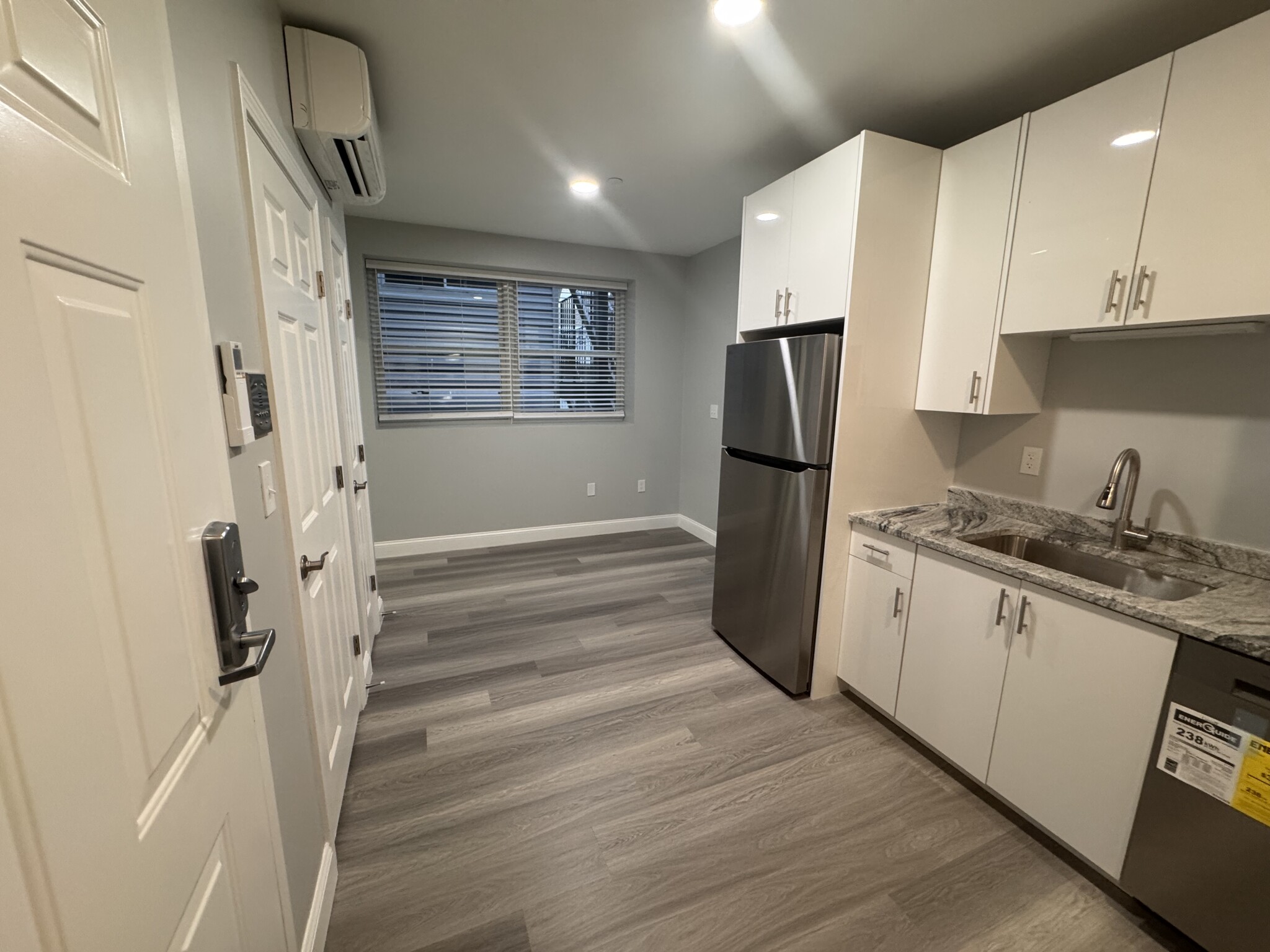 2 bed, 1 bath apartment for rent at 78 Tyler St Unit 6, Chinatown — photo 2 of 10