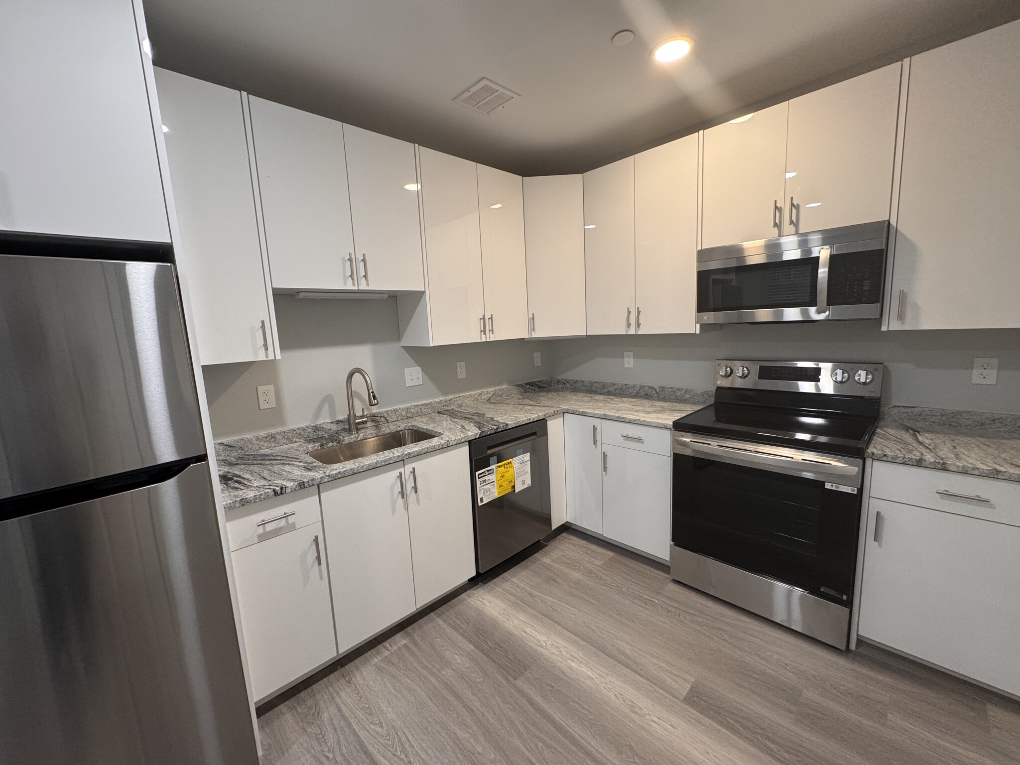 2 bed, 1 bath apartment for rent at 78 Tyler St Unit 6, Chinatown