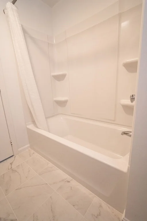 3 bed, 1 bath apartment for rent at 78 W 3rd Unit 78, Lowell — photo 8 of 12