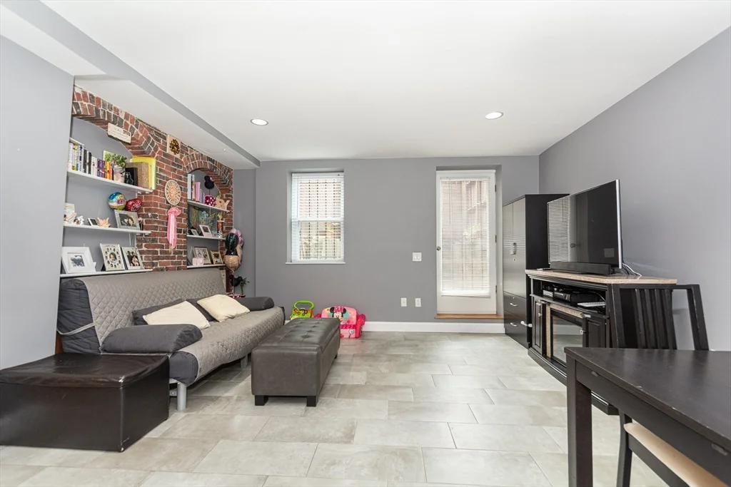1 bed, 1 bath apartment for rent at 78 W Concord St Unit 2, South End — photo 12 of 29