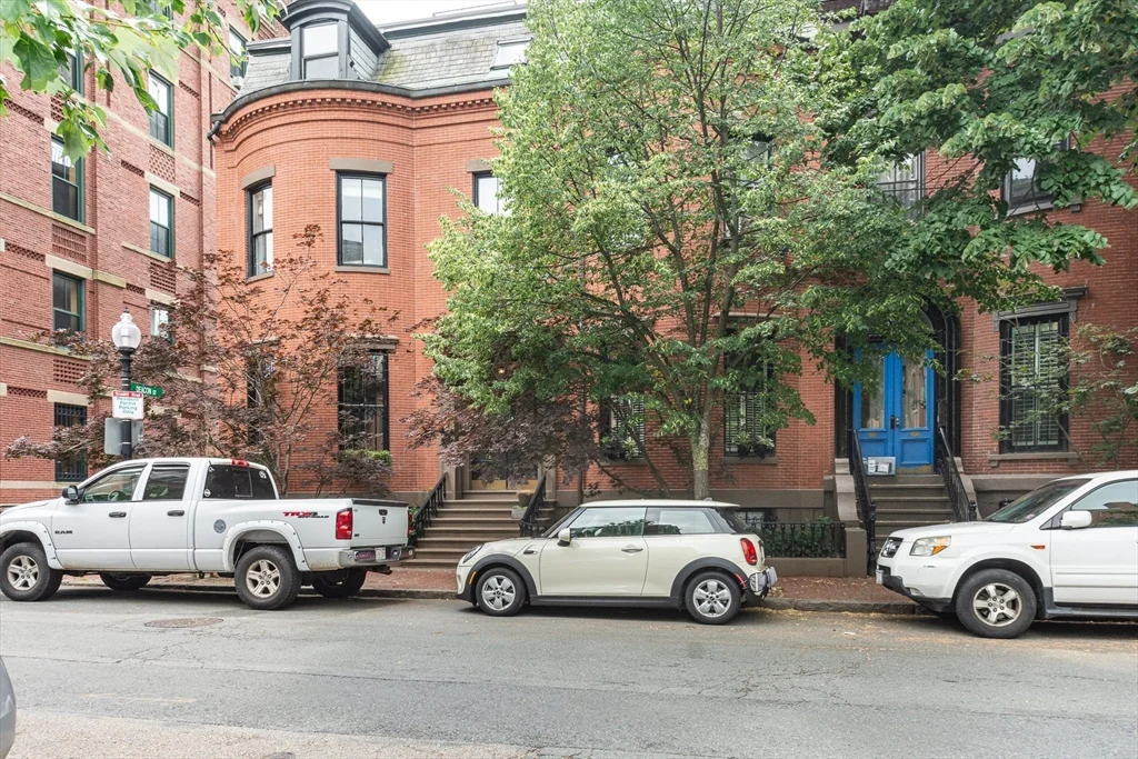 1 bed, 1 bath apartment for rent at 78 W Concord St Unit 2, South End