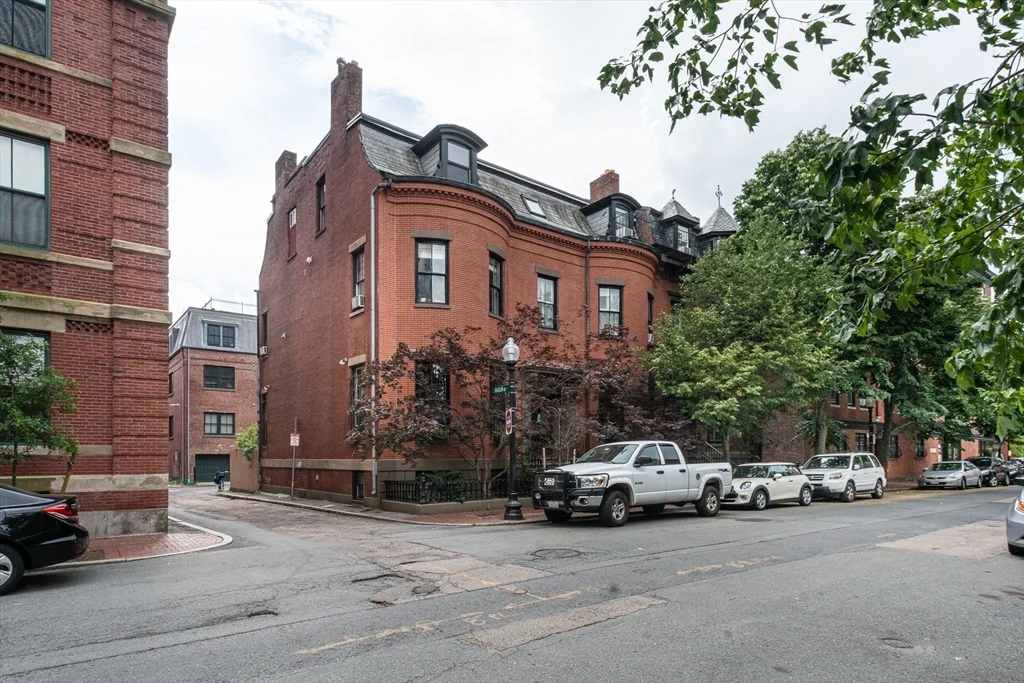1 bed, 1 bath apartment for rent at 78 W Concord St Unit 2, South End — photo 3 of 29