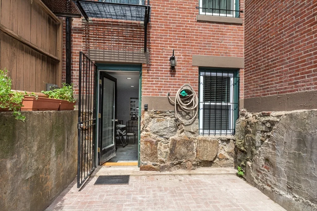 1 bed, 1 bath apartment for rent at 78 W Concord St Unit 2, South End — photo 26 of 29