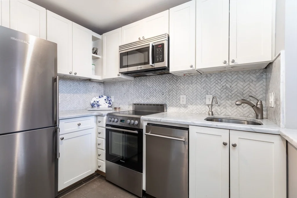 1 bed, 1 bath apartment for rent at 78 W Concord St Unit 5, South End — photo 6 of 14