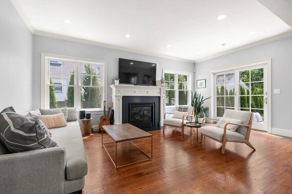 6 bed, 4+ bath apartment for rent at 78 Waban Park Unit 78, Nonantum — photo 6 of 12