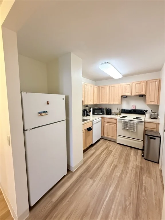 2 bed, 1 bath apartment for rent at 78 Westland Ave Unit 208, Fenway — photo 6 of 15