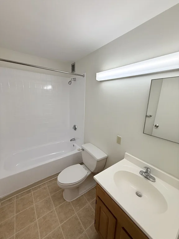 2 bed, 1 bath apartment for rent at 78 Westland Ave Unit 304, Fenway — photo 8 of 13