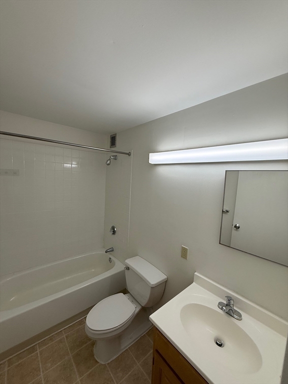 2 bed, 1 bath apartment for rent at 78 Westland Ave Unit 304, Fenway — photo 6 of 15