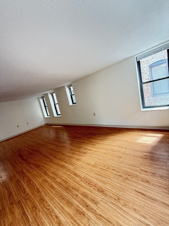 2 bed, 1 bath apartment for rent at 78 Westland Ave Unit 304, Fenway — photo 2 of 15
