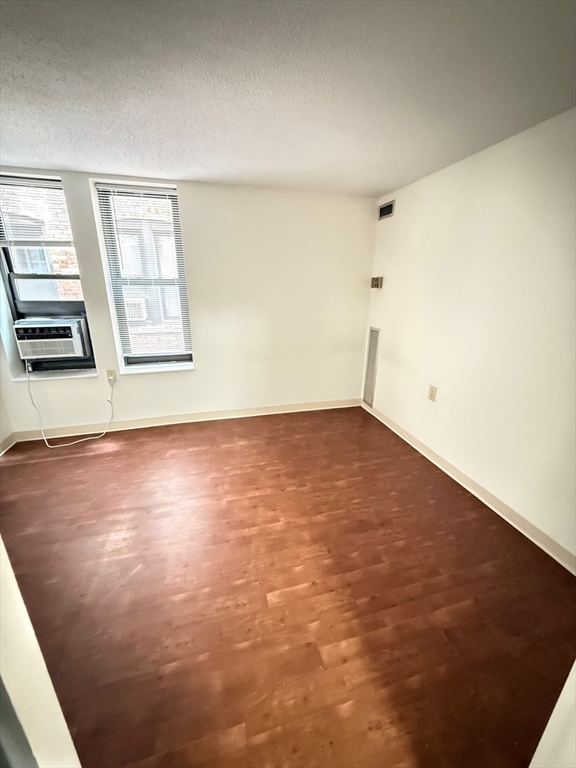 2 bed, 1 bath apartment for rent at 78 Westland Ave Unit 304, Fenway — photo 12 of 15
