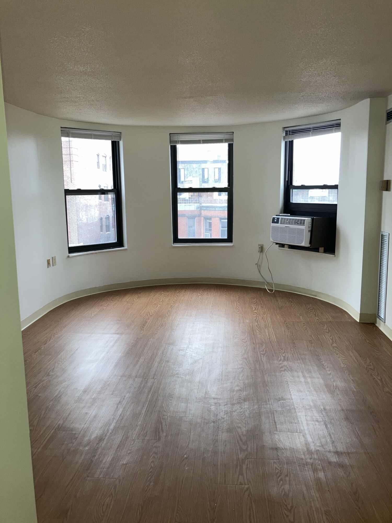 2 bed, 1 bath apartment for rent at 78 Westland Ave Unit 507, Fenway — photo 5 of 7