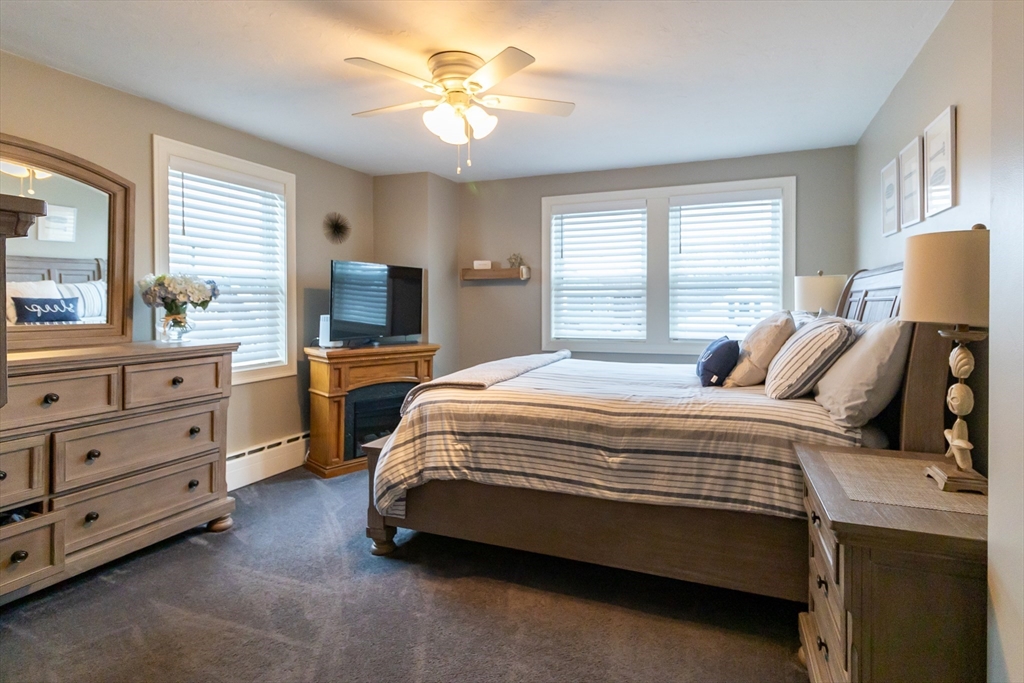 3 bed, 1 bath apartment for rent at 780 Nantasket Ave (June/July/Aug), Hull — photo 14 of 24