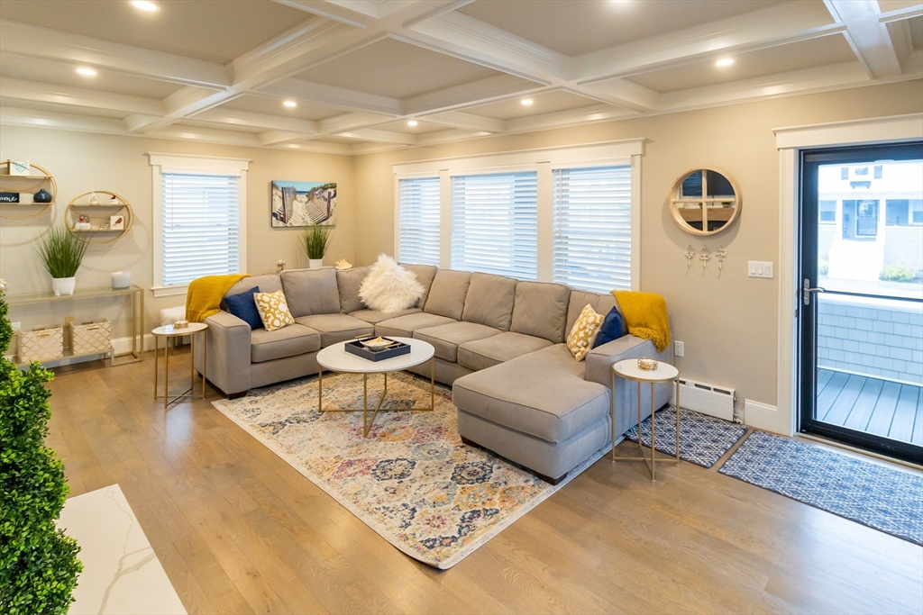 3 bed, 1 bath apartment for rent at 780 Nantasket Ave (June/July/Aug), Hull — photo 3 of 24