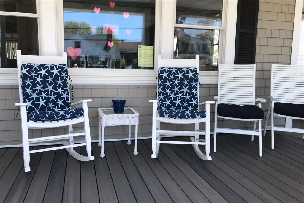 3 bed, 1 bath apartment for rent at 780 Nantasket Ave (June/July/Aug), Hull — photo 16 of 24