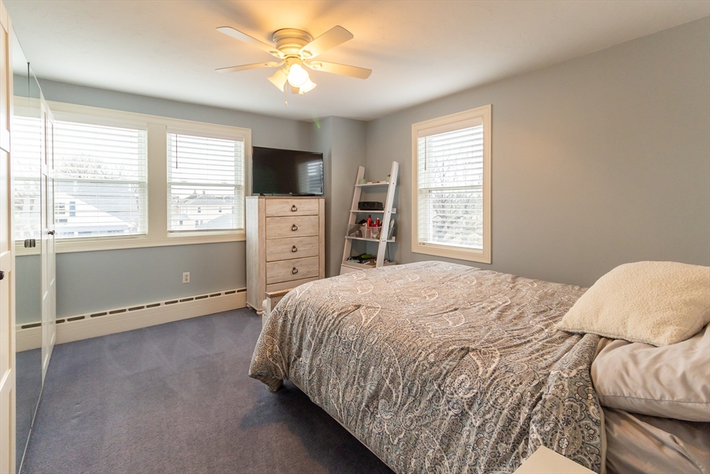 3 bed, 1 bath apartment for rent at 780 Nantasket Ave (June/July/Aug), Hull — photo 12 of 24