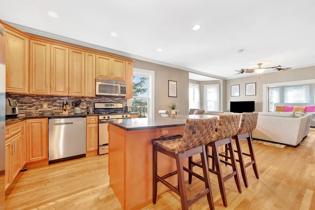 3 bed, 1 bath apartment for rent at 783 Dorchester Ave Unit 3, Dorchester — photo 5 of 27