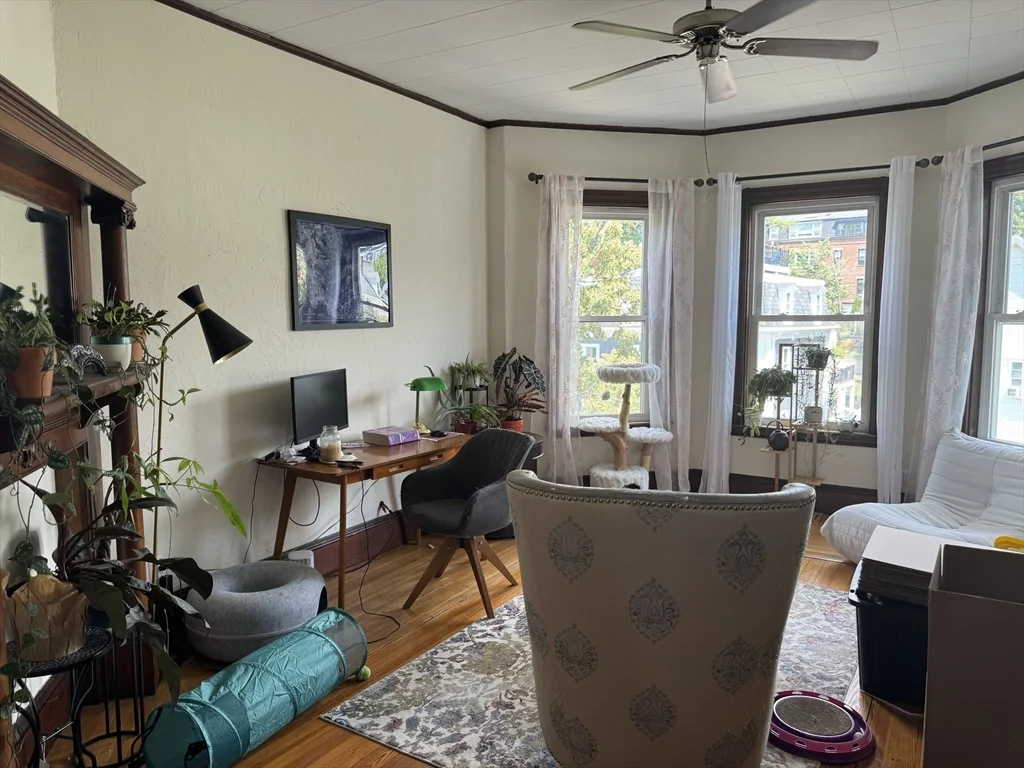 3 bed, 1 bath apartment for rent at 783 E 4th Unit 3, South Boston — photo 5 of 19