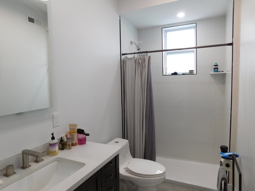 3 bed, 2 bath apartment for rent at 783 Washington St Unit 2, Dorchester — photo 22 of 30