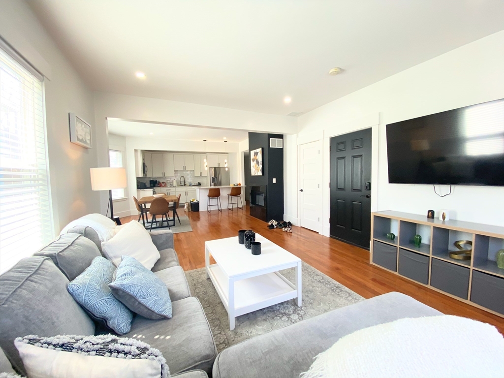 3 bed, 2 bath apartment for rent at 783 Washington St Unit 2, Dorchester — photo 7 of 30