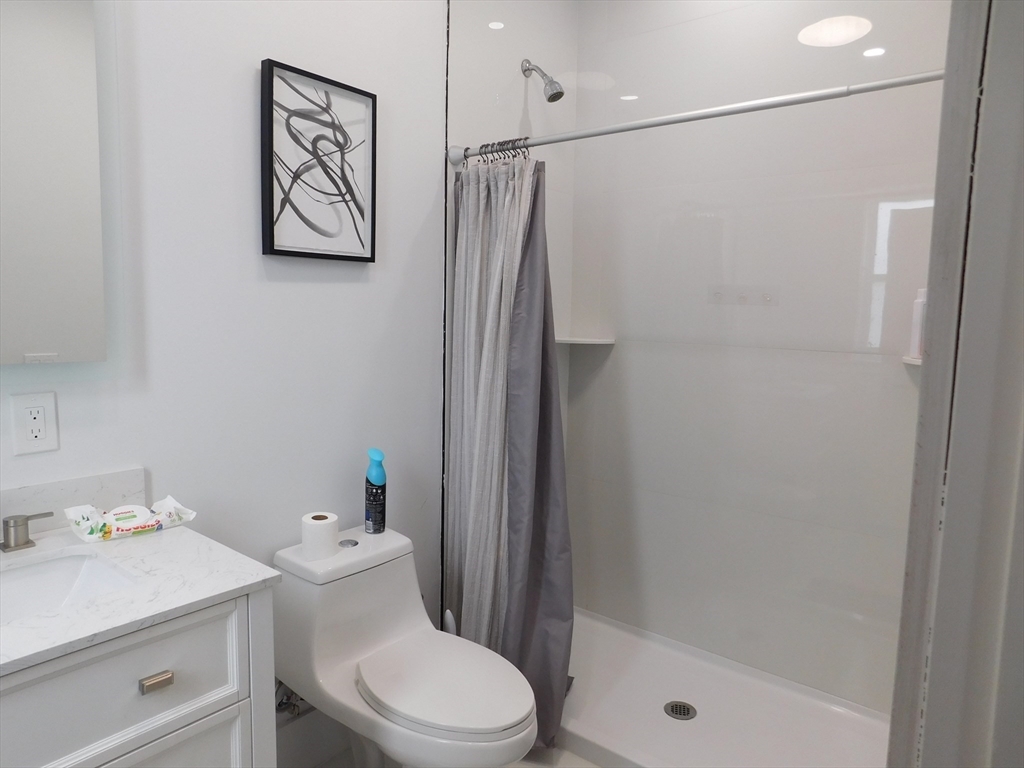 3 bed, 2 bath apartment for rent at 783 Washington St Unit 2, Dorchester — photo 25 of 30