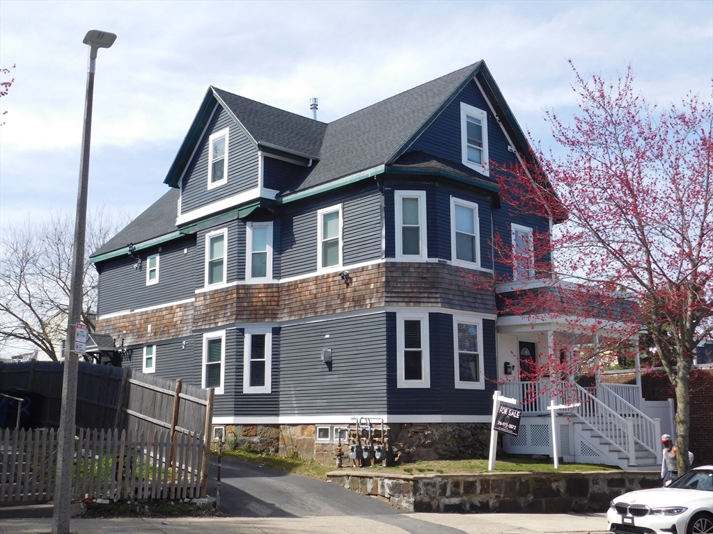 3 bed, 2 bath apartment for rent at 783 Washington St Unit 2, Dorchester — photo 1 of 30
