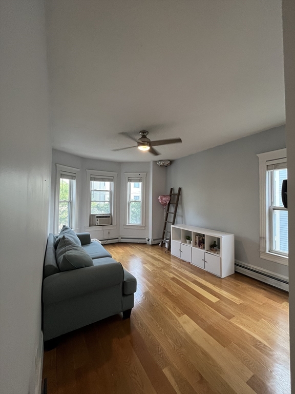 3 bed, 1 bath apartment for rent at 784 East 3rd St Unit 2, South Boston — photo 5 of 9