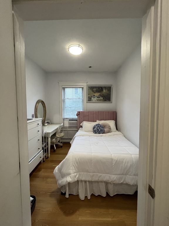 3 bed, 1 bath apartment for rent at 784 East 3rd St Unit 2, South Boston — photo 3 of 9
