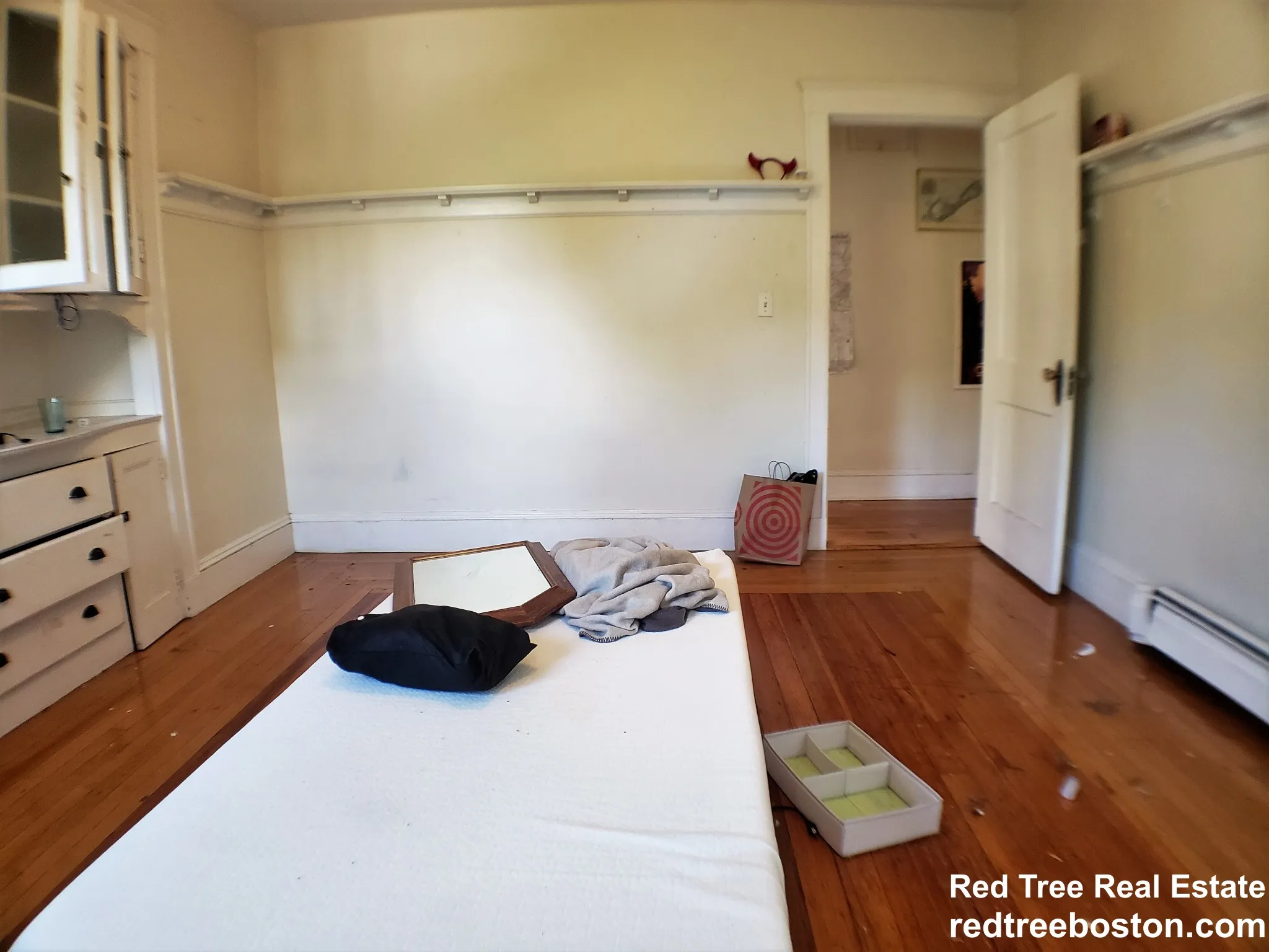 5 bed, 1 bath apartment for rent at 785 Washington St Unit 2, Brookline — photo 13 of 29