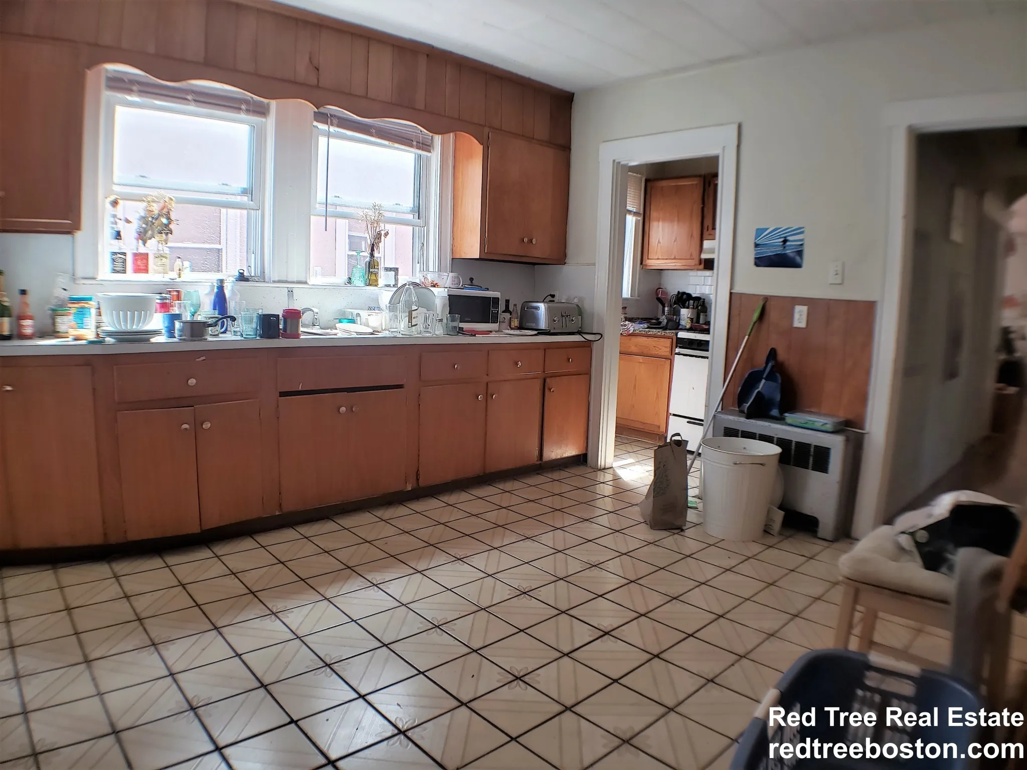 5 bed, 1 bath apartment for rent at 785 Washington St Unit 2, Brookline — photo 16 of 29