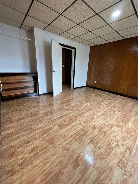 5 bed, 1 bath apartment for rent at 786 Broadway Unit 2, Lowell — photo 2 of 4