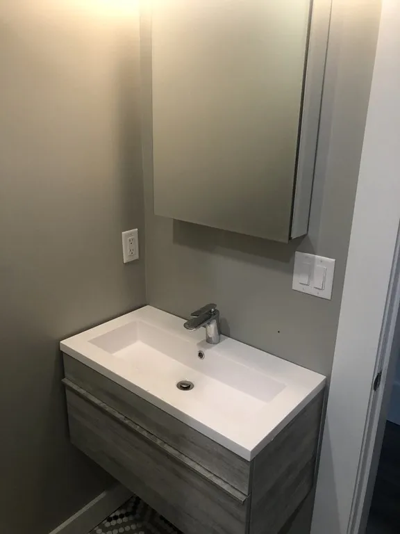 2 bed, 1 bath apartment for rent at 786 E Sixth Unit 1, South Boston — photo 6 of 9