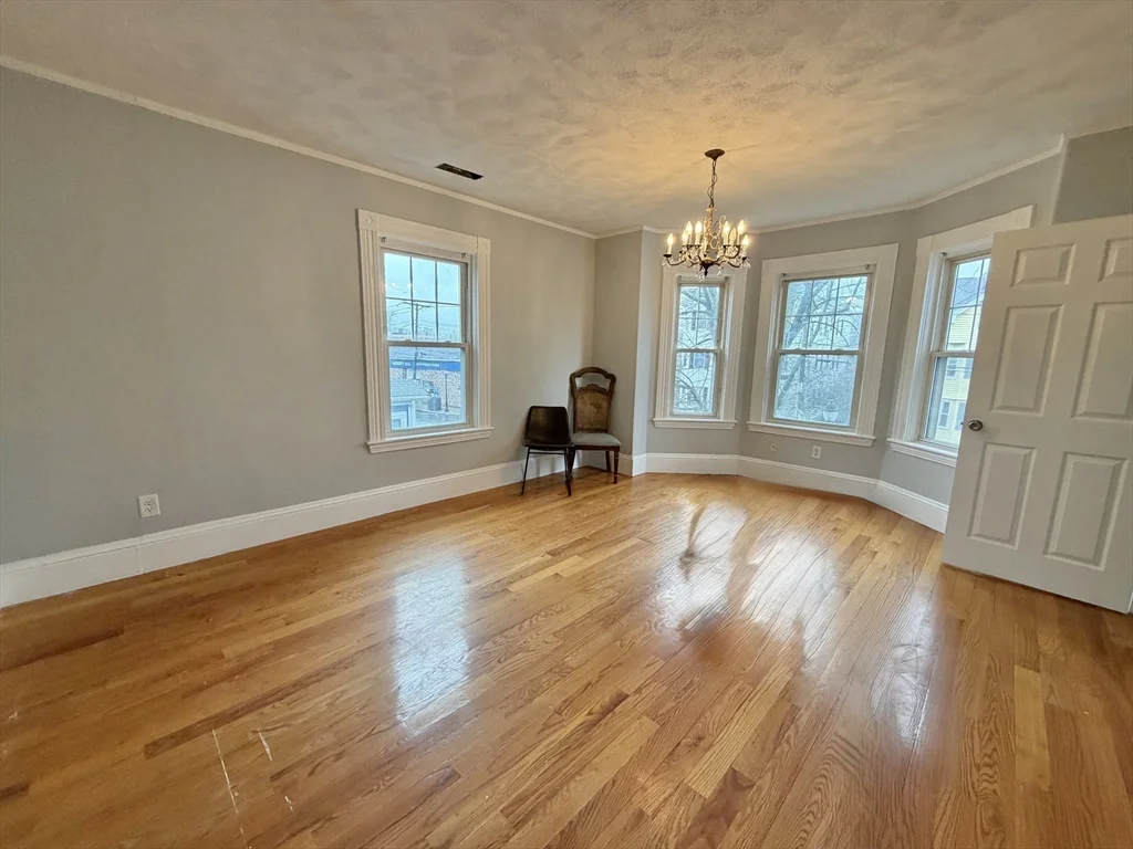 5 bed, 2 bath apartment for rent at 786 Moody St Unit 1, Waltham — photo 8 of 35