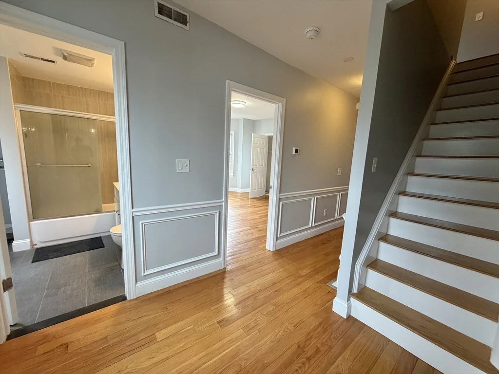 5 bed, 2 bath apartment for rent at 786 Moody St Unit 1, Waltham — photo 11 of 35