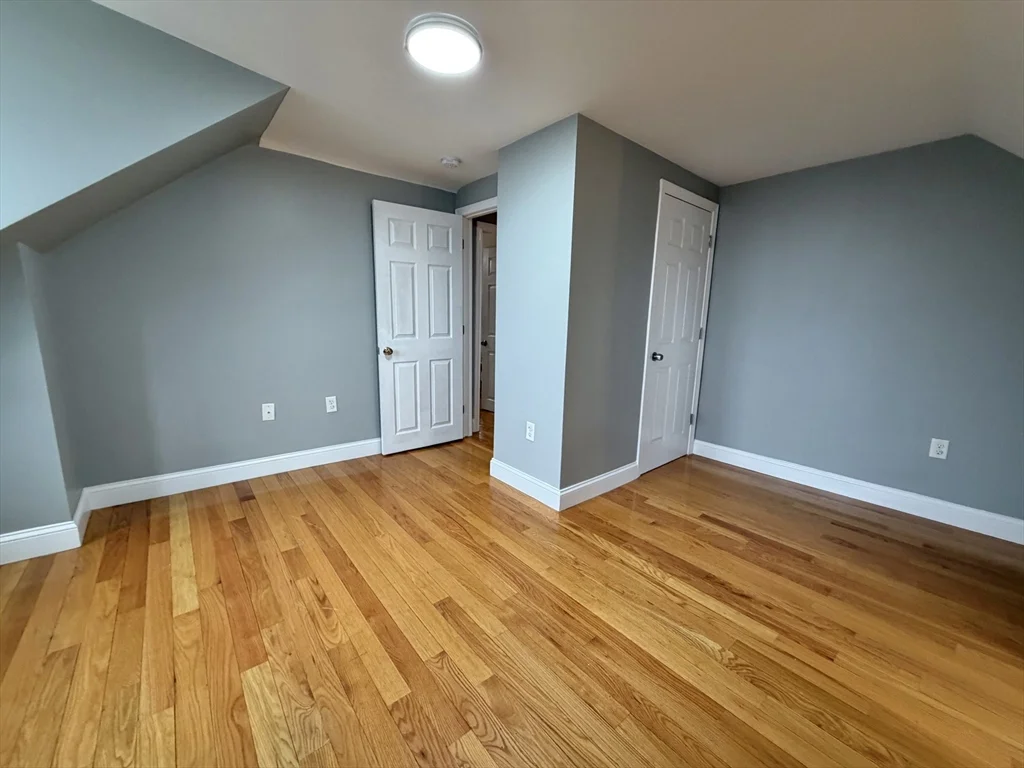 5 bed, 2 bath apartment for rent at 786 Moody St Unit 1, Waltham — photo 21 of 35