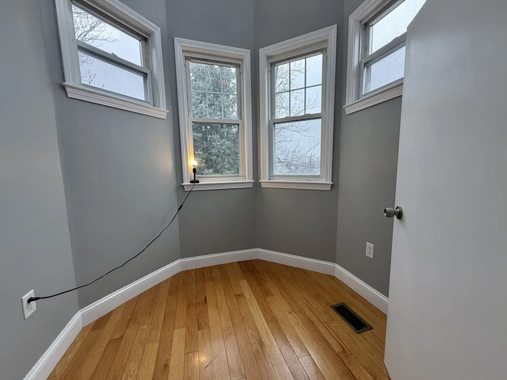 5 bed, 2 bath apartment for rent at 786 Moody St Unit 1, Waltham — photo 19 of 35
