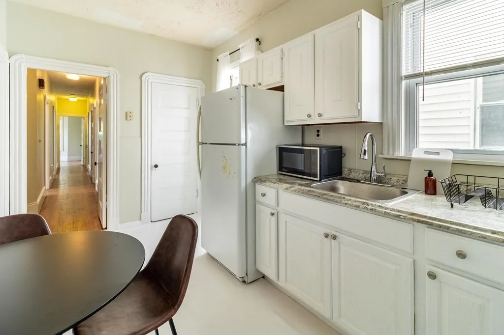 3 bed, 1 bath apartment for rent at 787 Columbia Rd Unit 1, Boston — photo 1 of 14