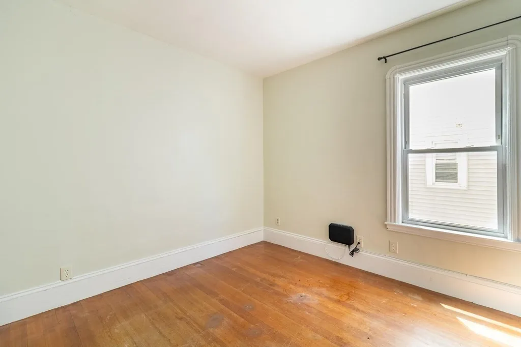 3 bed, 1 bath apartment for rent at 787 Columbia Rd Unit 1, Boston — photo 7 of 14
