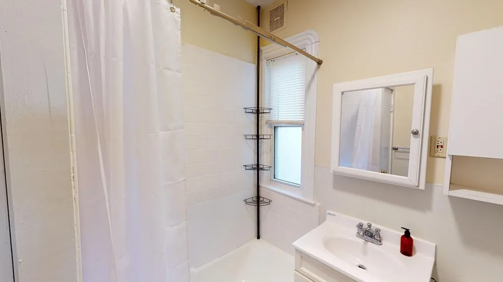 4 bed, 1 bath apartment for rent at 787 Columbia Rd Unit 2, Dorchester — photo 17 of 19