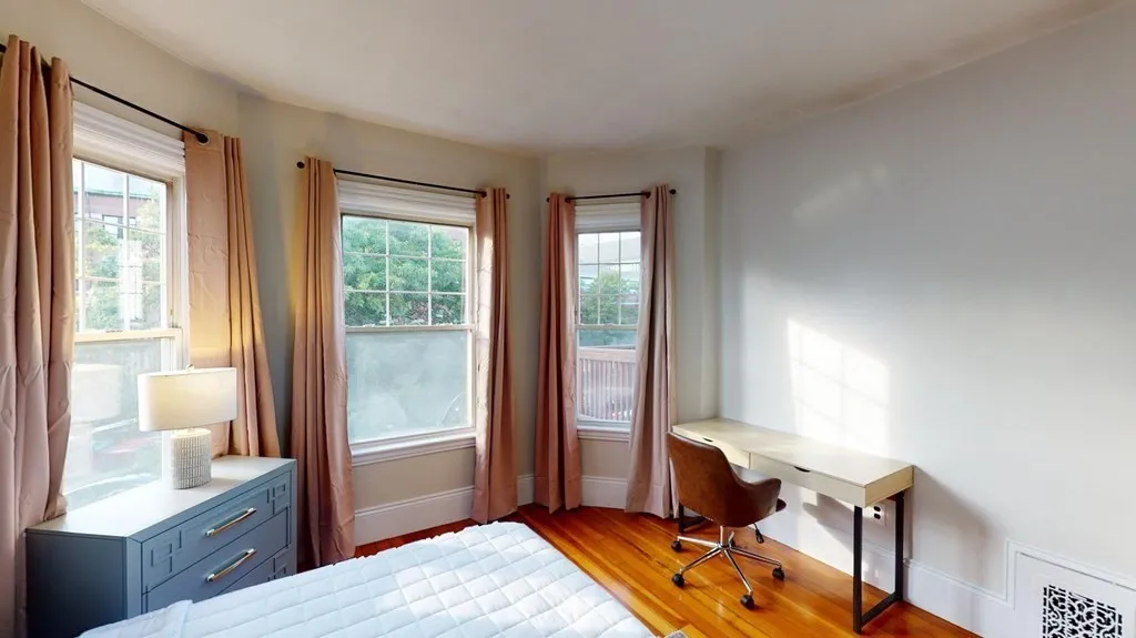 4 bed, 1 bath apartment for rent at 787 Columbia Rd Unit 2, Dorchester — photo 5 of 19