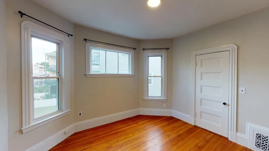 4 bed, 1 bath apartment for rent at 787 Columbia Rd Unit 2, Dorchester — photo 8 of 19