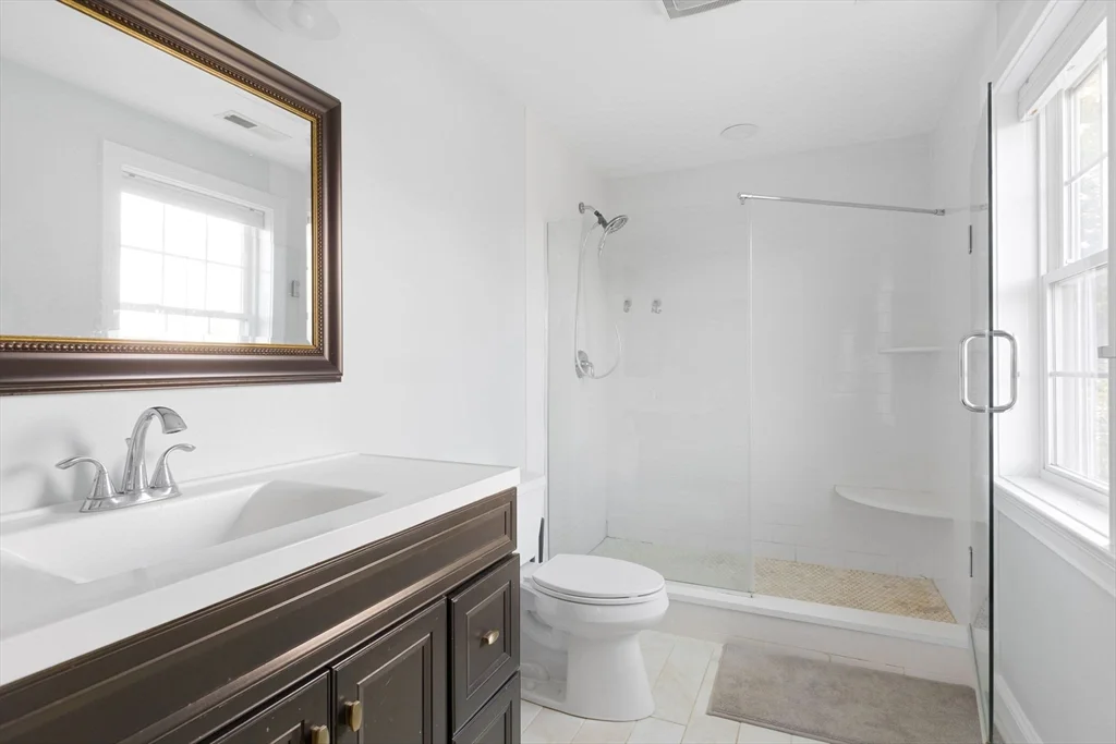 3 bed, 3 bath apartment for rent at 788 Belmont Unit 788, East Watertown — photo 15 of 20
