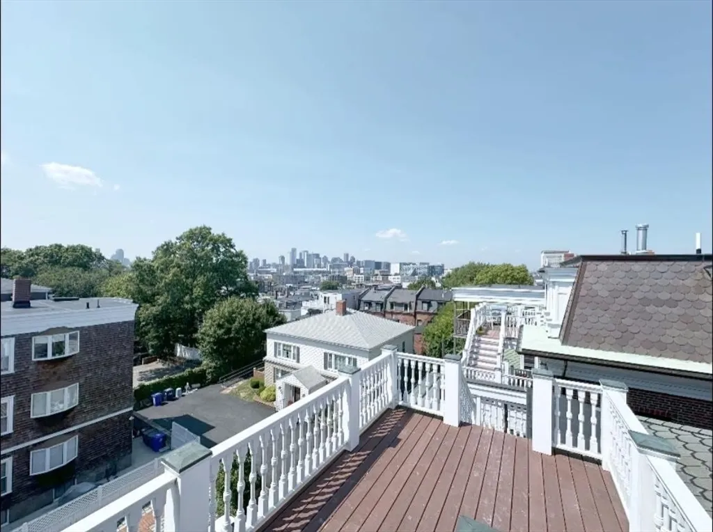 3 bed, 1 bath apartment for rent at 788 East Broadway Unit 3, South Boston — photo 5 of 13